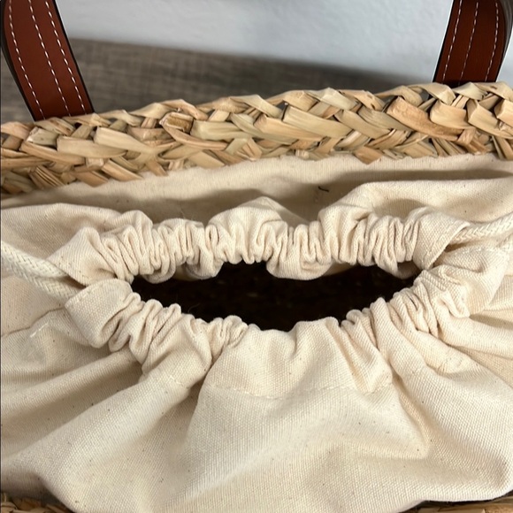 House of Harlow 1960 | Woven Bag w/ Removable Crossbody Strap - Picture 12 of 15